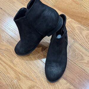 Cat & Jack Black Ankle Boots Sz 4 girl’s